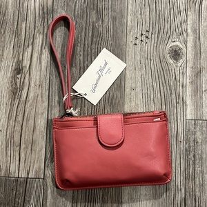 Universal Threads Women’s Wristlet Wallet, Red - NEW